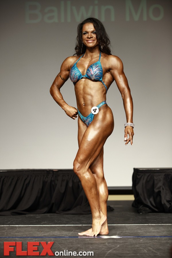 Jennifer Robinson - Women's Physique - 2012 St. Louis Pro