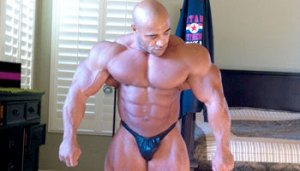PHOTOS: DENNIS JAMES FIVE WEEKS OUT FROM 2010 MR. EUROPE!