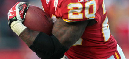 Pump Up Some NFL Size Arms - Thomas Jones Style