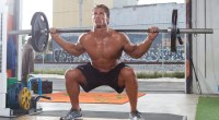 Rock Hard treenisuunnitelma kuukausi 2: Lihakset ja massa