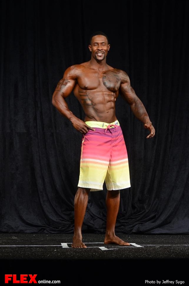 Bryan Waring - Men's Physique D - 2013 North Americans