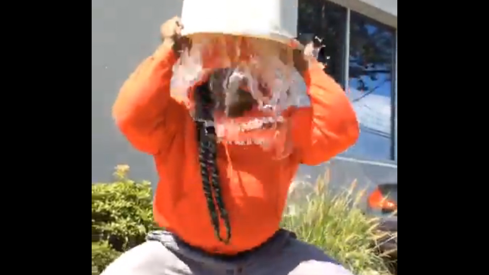 Kai Greene Takes the ALS Ice Bucket Challenge!