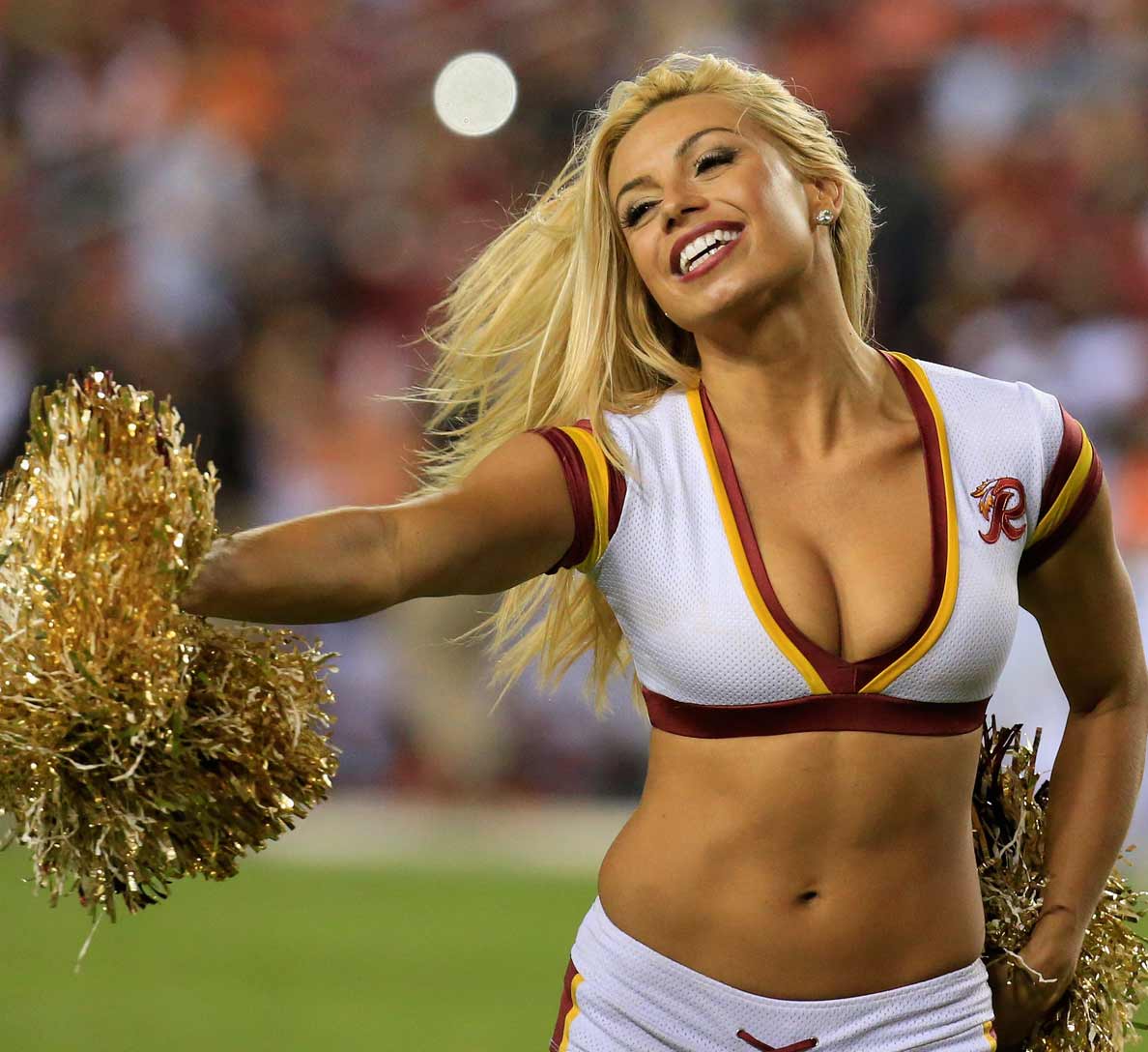 The 10 Hottest Cheerleaders In The Nfl Muscle Fitness.