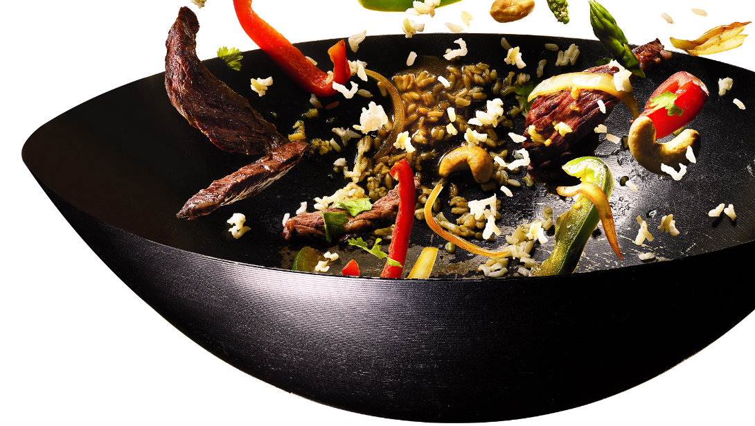 wok with steak and vegetables