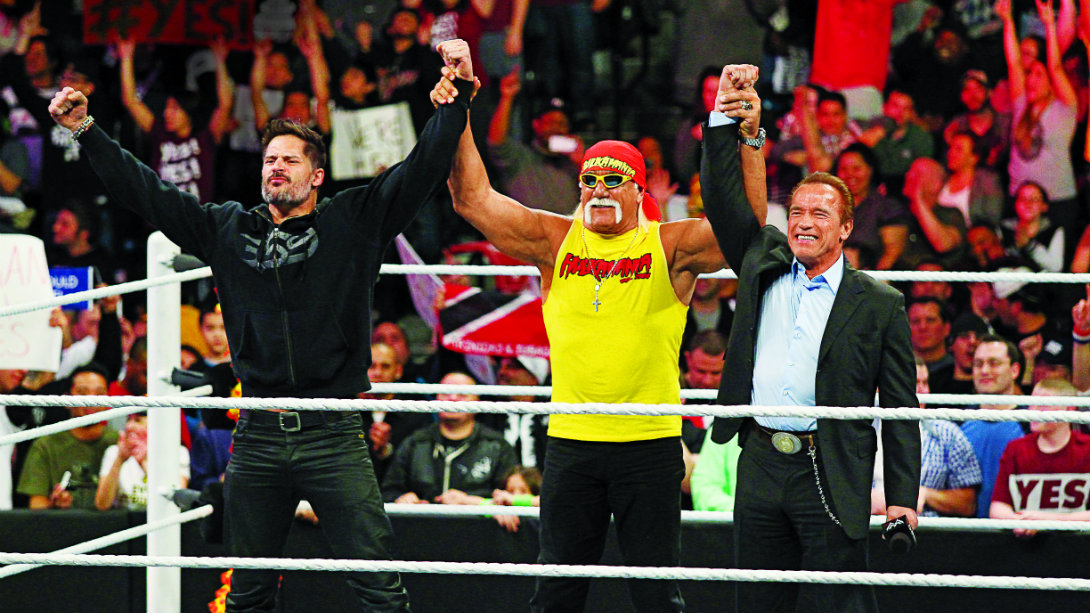 Hulk Hogan, Arnold Schwarzenegger at Wrestlemania