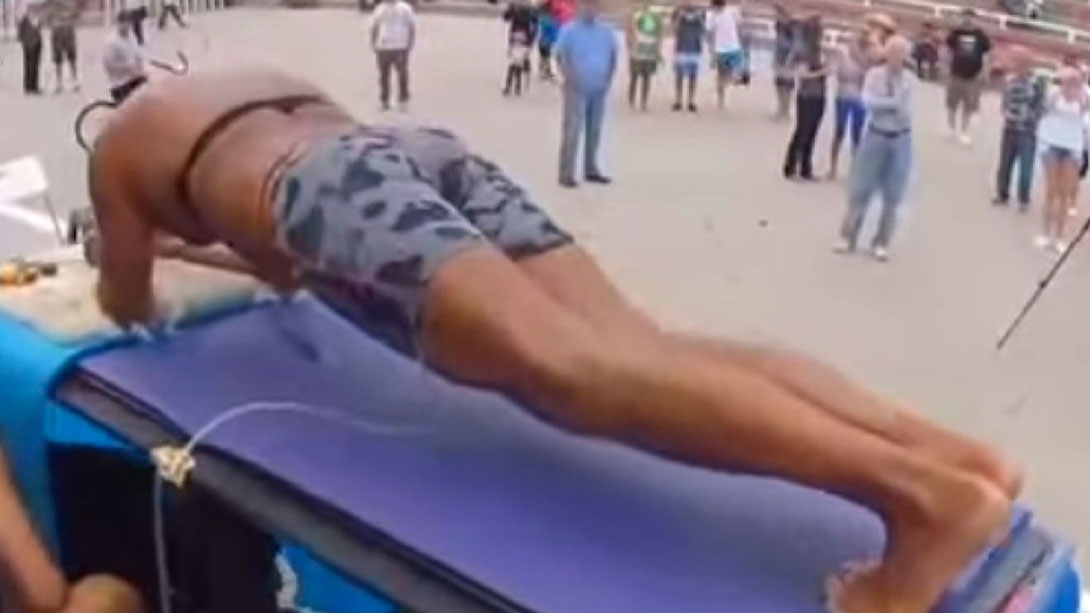 Former Marine Holds New Plank World Record