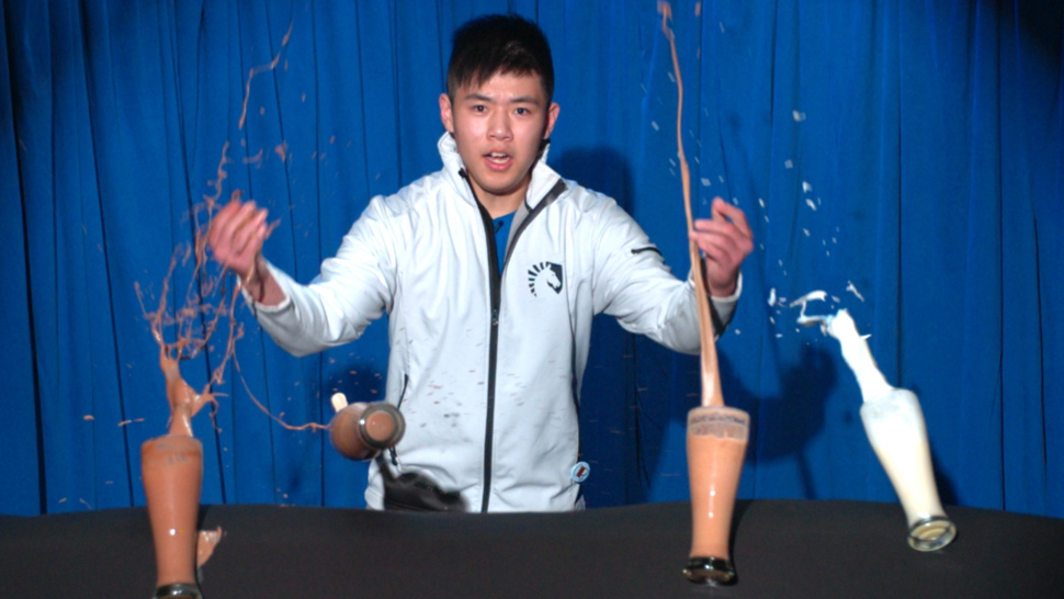 Watch These Gamers Try to Make Protein Shakes