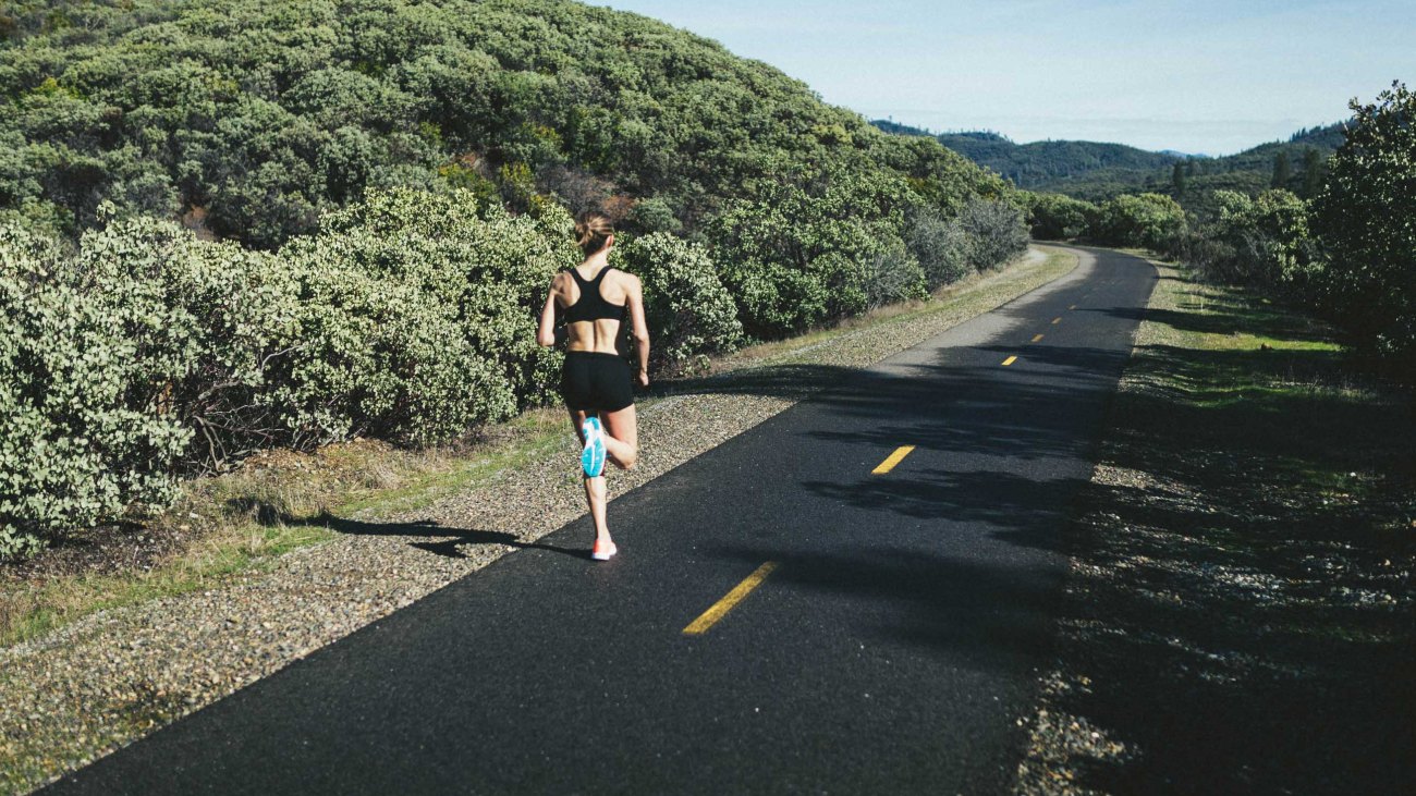Pro Runner Sara Hall Shares What Keeps Her Running