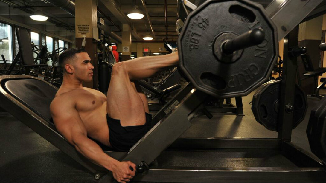 Тренировка 6 дней. Патриот 1 серия 6 на тренировках. Суперсет а: 2*12 (отдых 60 секунд).