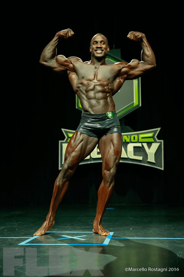 Robert Timms - Classic Physique - 2016 IFBB Ferrigno Legacy Pro