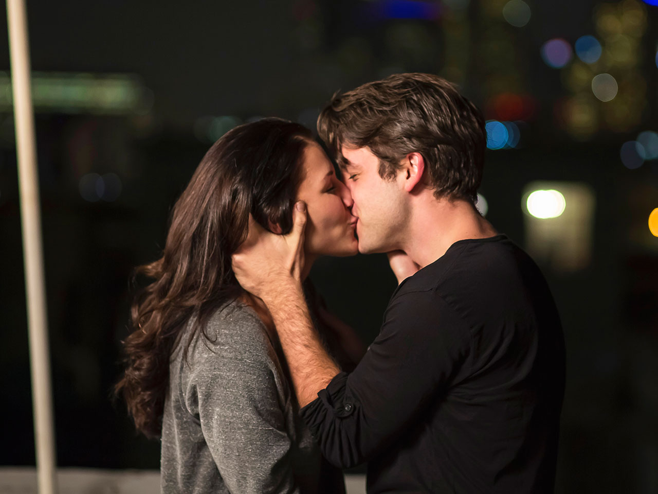 13 kissing techniques to ignite your picture