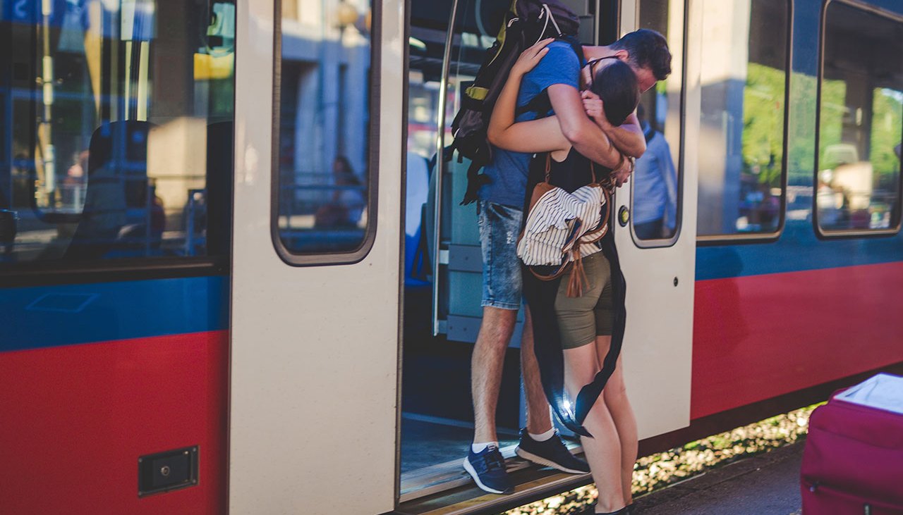 6 questions to ask yourself before starting a long-distance relationship