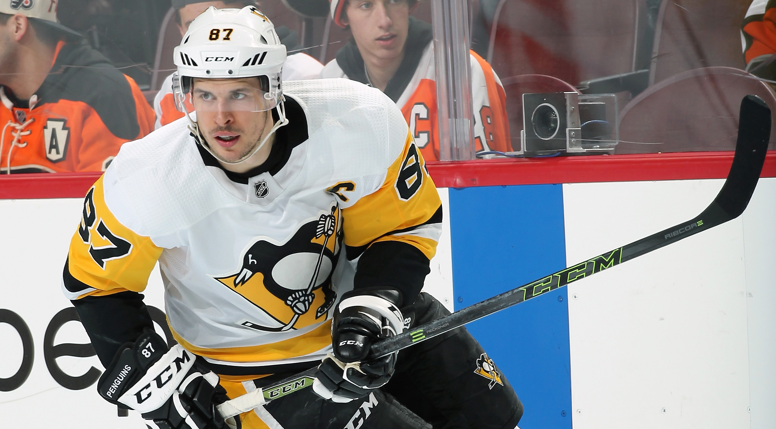 How Pittsburgh Penguins Star Sidney Crosby Trains to Be a Powerhouse on the Ice | Muscle & Fitness How Pittsburgh Penguins Star Sidney Crosby Trains to Be a Powerhouse on the Ice | Muscle & Fitness