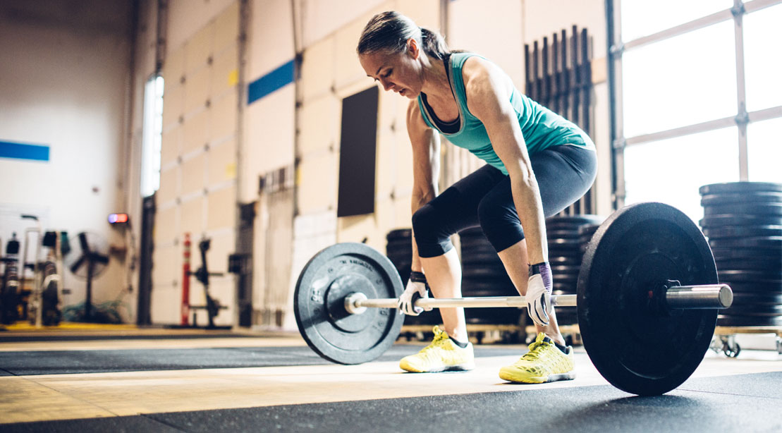 Fitness on. Становая тяга рывковым хватом. Становая тяга фото. Становое фото. Становая тяга широким хватом.