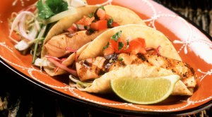 Recipe: How To Make Grilled Chipotle Salmon Tacos
