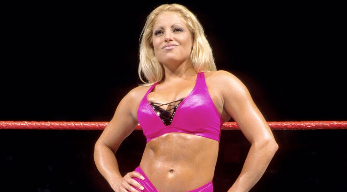 The 10 Greatest WWE Women Wrestlers of All Time - Muscle & Fitness