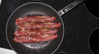Possibility to cook bacon for a better breakfast