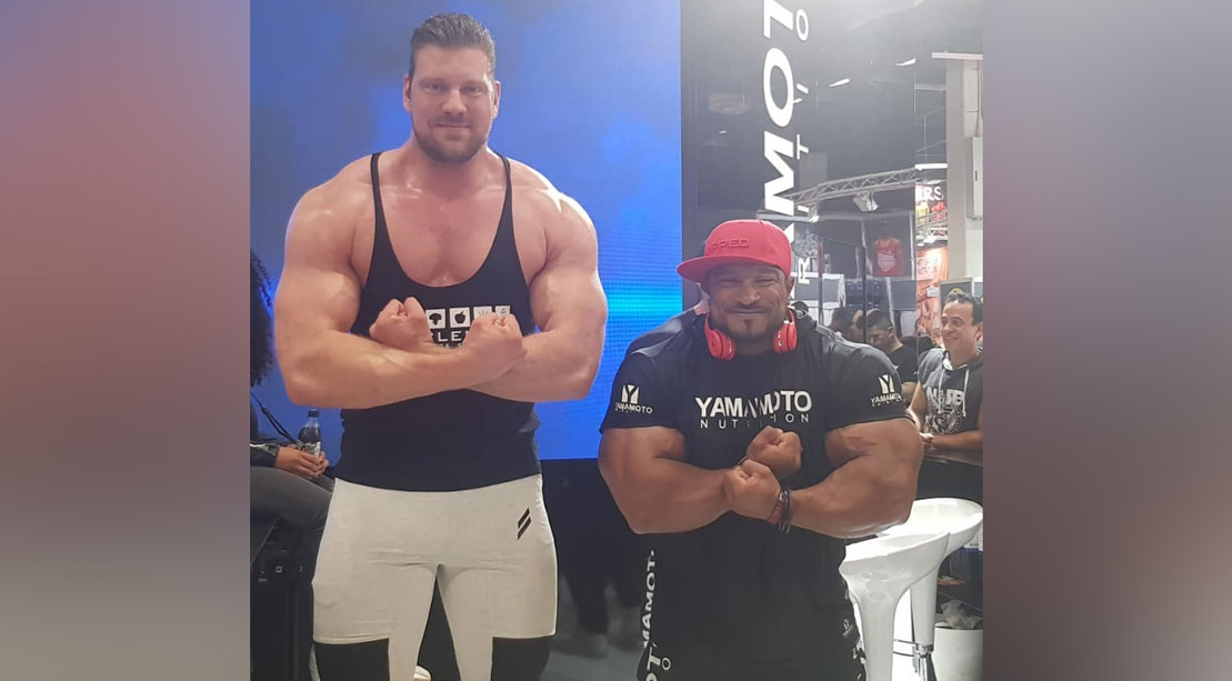 "The World's Tallest Bodybuilder" Makes Literally Everyone Look Tiny