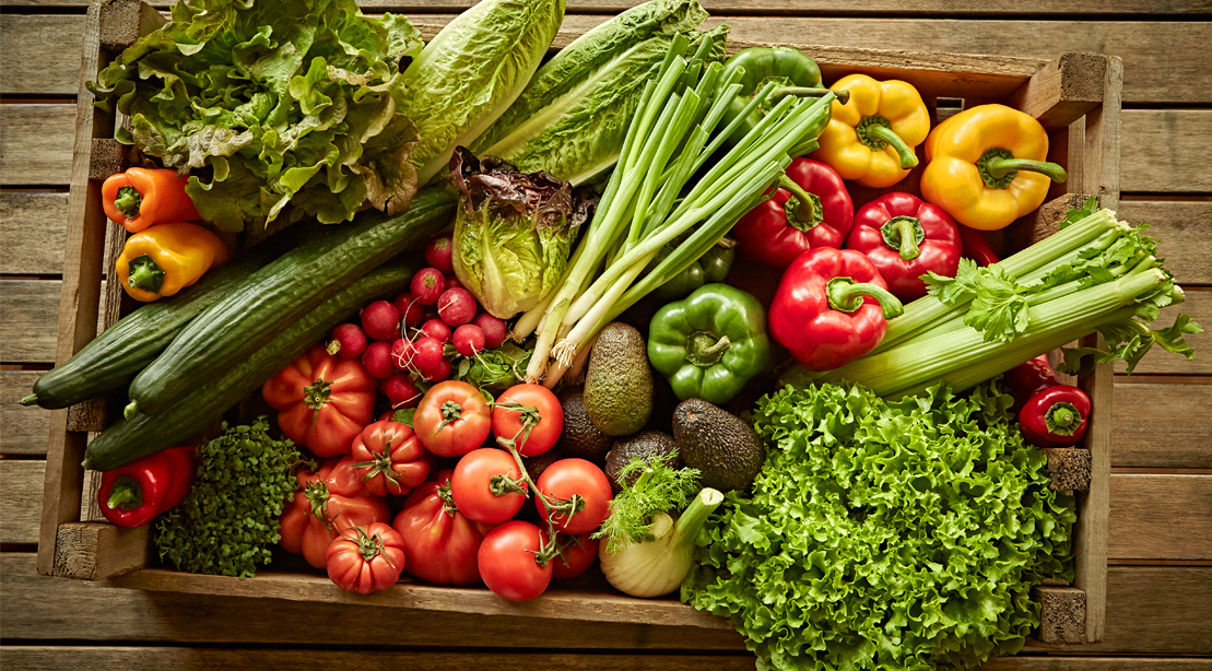Vegetable products. Овощи и зелень. Свежие овощи и фрукты. Органические фрукты и овощи. Свежие овощи и зелень.