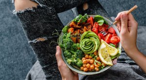 The Weightlifter's Guide to Plant-Based Clean Eating 