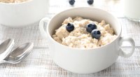 Blueberry Oatmeal for Superfood Breakfast