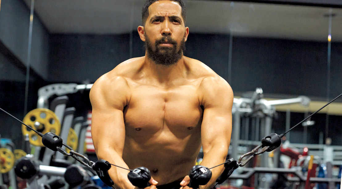 Neil Brown Jr. Training Tips on CBS' Seal Team | Muscle & Fitness