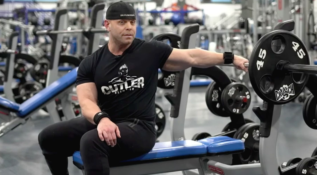 Bodybuilder David Baye instructional video on the barbell bench press exercise