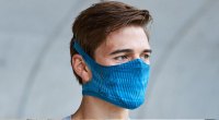 Man wearing a Buff filter face mask for working out