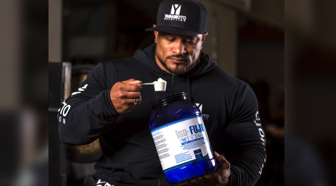 Bodybuilder Roelly Winklaar taking Iso-Fuji Protein powder for his workout