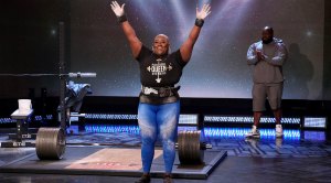 Plus size fit queen Tamara Walcott celebrating after powerlifting an insane amount of weight