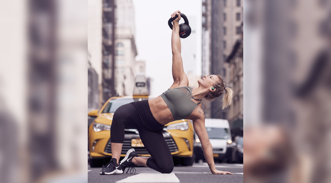 ‘Coach Sarah’ Is Here to Take Your Kettlebell Training to the Next LevelvkimMuscle & Fitness
