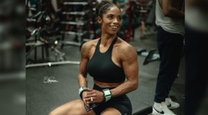 Mariséla Taylor working out in the gym