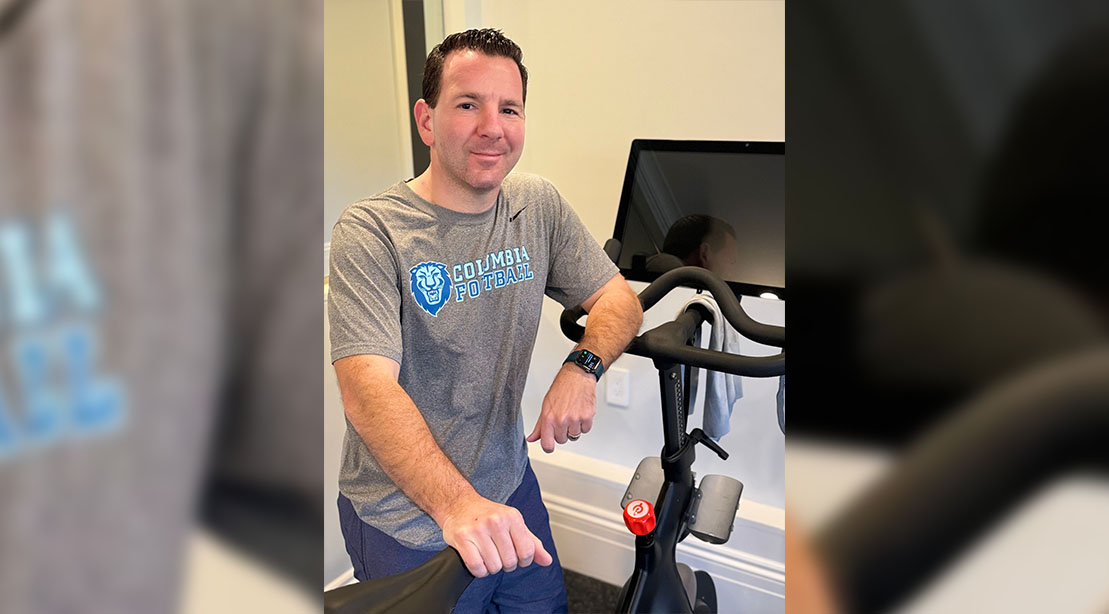 NFL journalist Ian Rapoport working out witht treadmill
